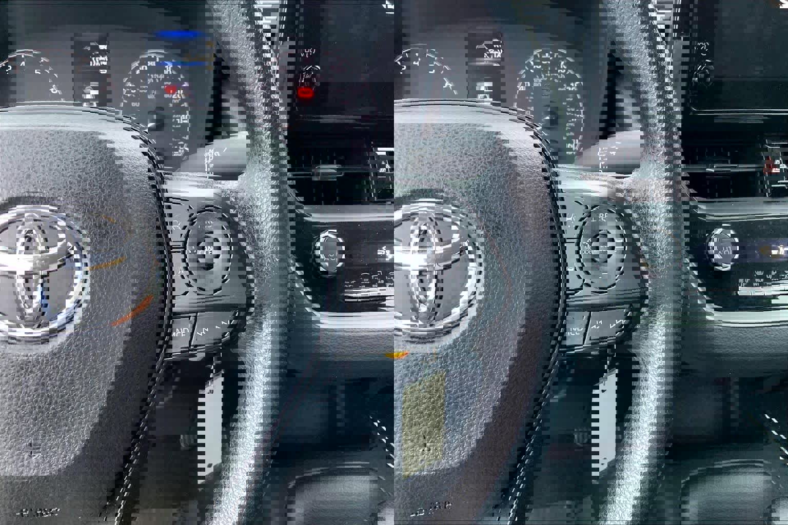 Used 2024 Toyota Corolla LE image 23