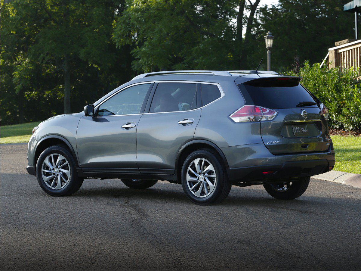 Used 2014 Nissan Rogue SV AWD/4WD image 1