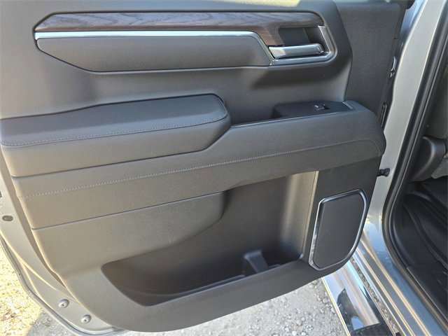 New 2026 GMC Sierra 1500 SLT image 11