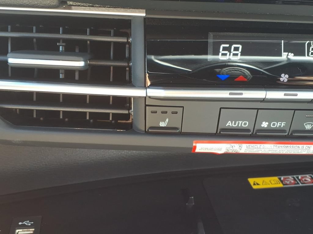 New 2026 Toyota Sienna XSE FWD image 12