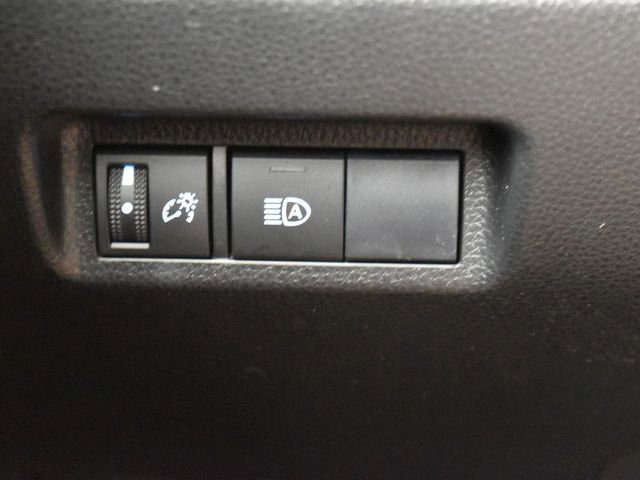 Used 2020 Toyota RAV4 XLE image 24