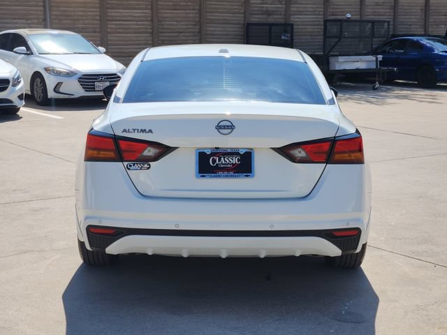 Used 2025 Nissan Altima 2.5 S FWD image 14