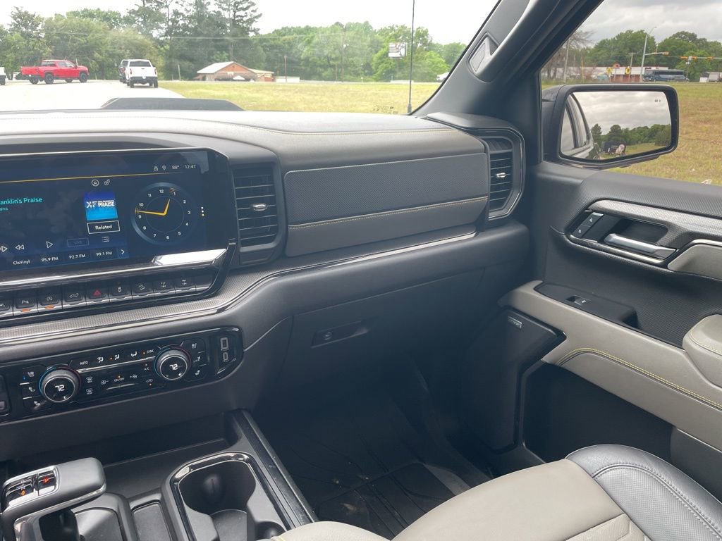 Used 2025 Chevrolet Silverado 1500 ZR2 w/ Technology Package image 27