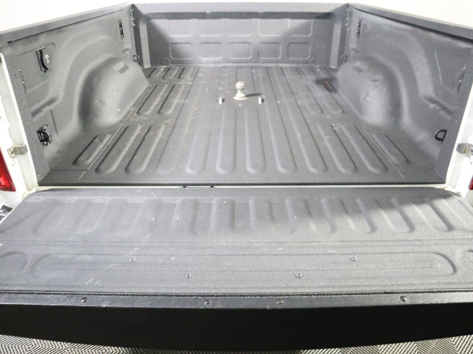 Used 2024 RAM 2500 Laramie w/ Cold Weather Group image 9