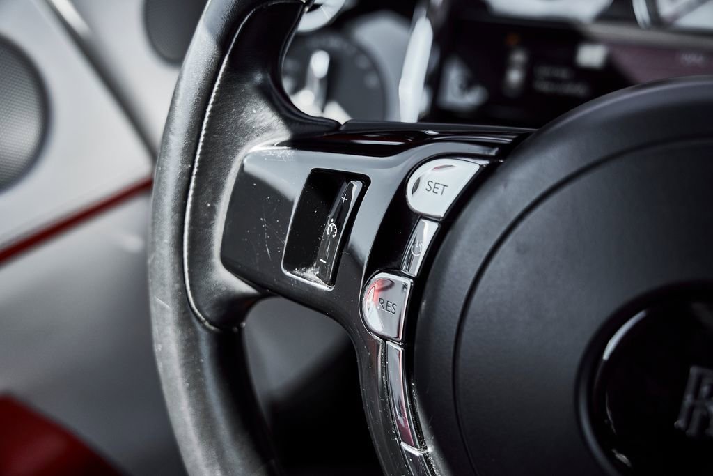 Used 2020 Rolls-Royce Wraith RWD image 48