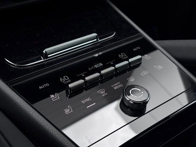 New 2026 Porsche Cayenne Coupe image 23