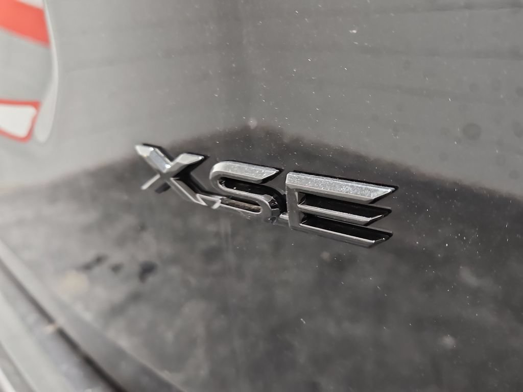 New 2026 Toyota RAV4 XSE AWD/4WD image 8