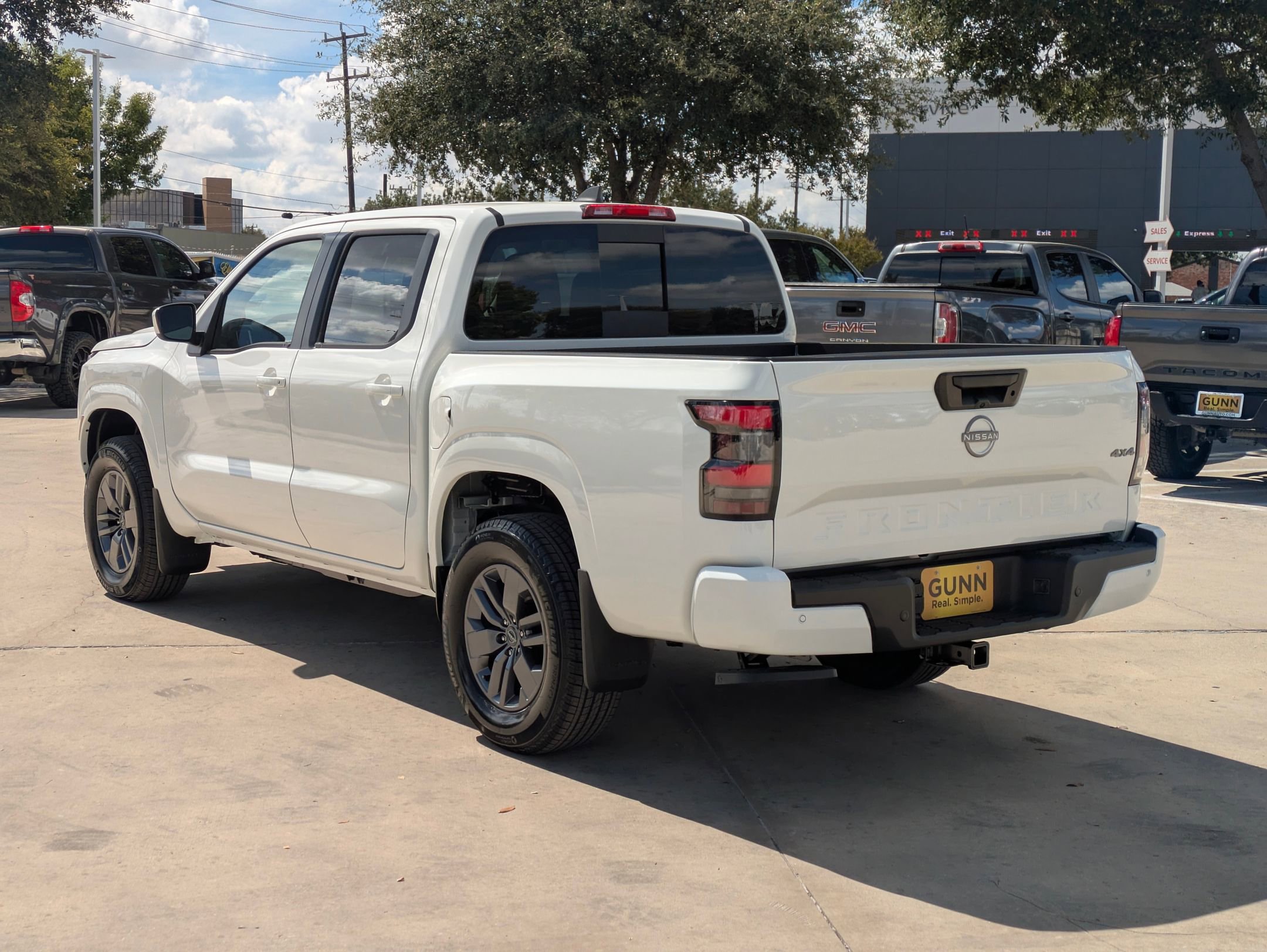 New 2026 Nissan Frontier SV image 5