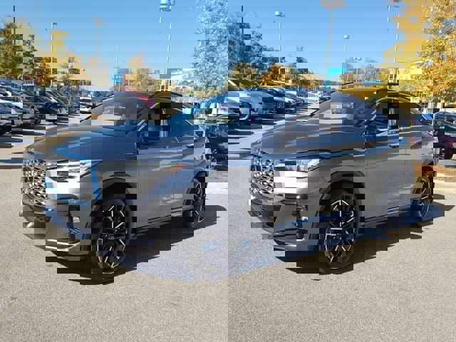 Used 2023 INFINITI QX55 Essential image 3