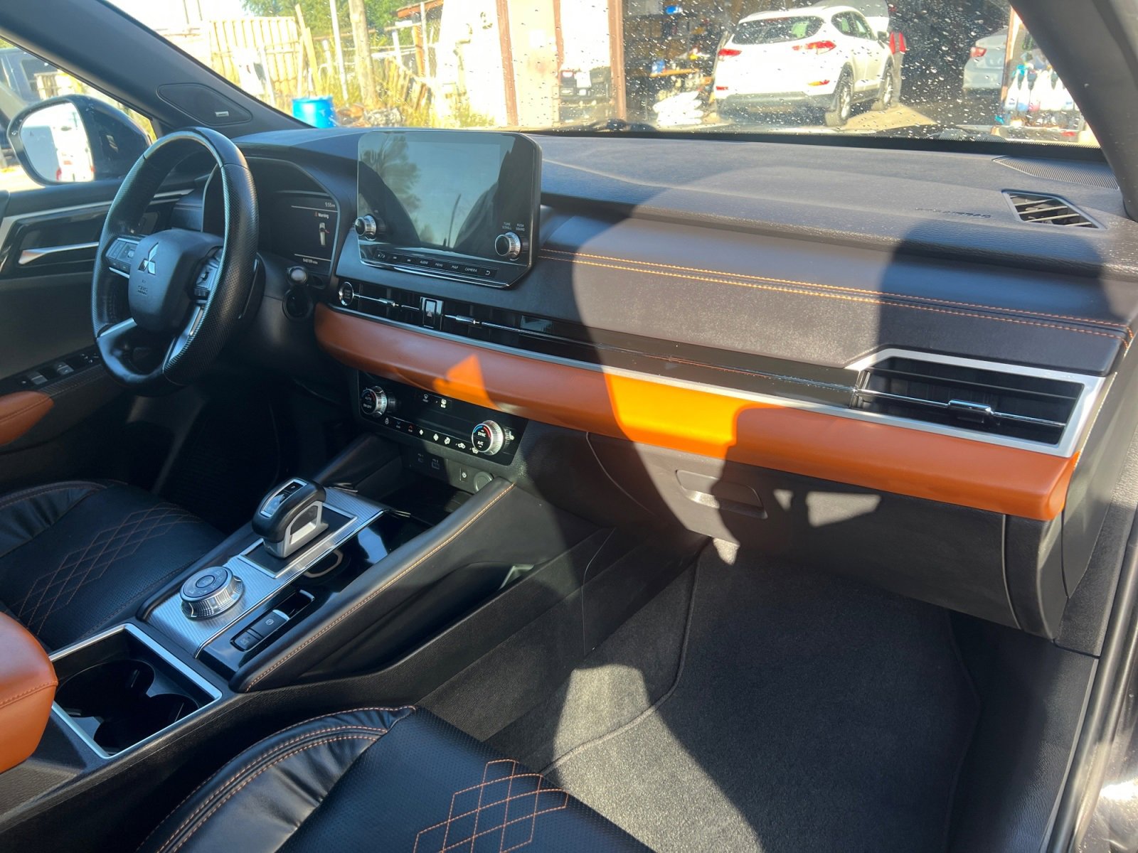 Used 2022 Mitsubishi Outlander SEL image 16