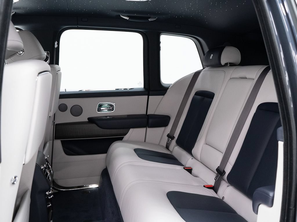 Used 2026 Rolls-Royce Cullinan AWD/4WD image 26