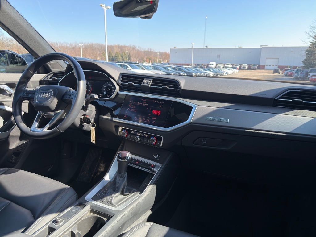 Used 2022 Audi Q3 2.0T Premium Plus image 18