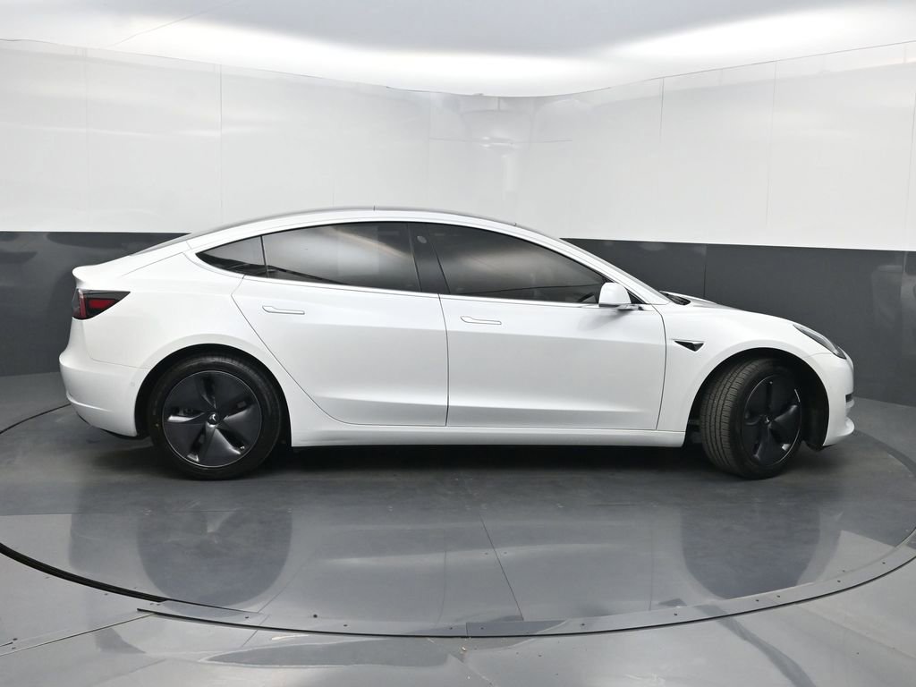 Used 2019 Tesla Model 3 Standard Range Plus image 41