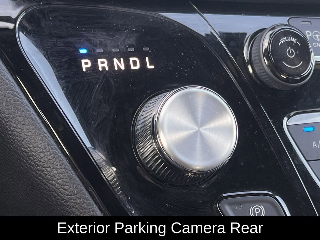 Used 2024 Chrysler Pacifica Select image 22