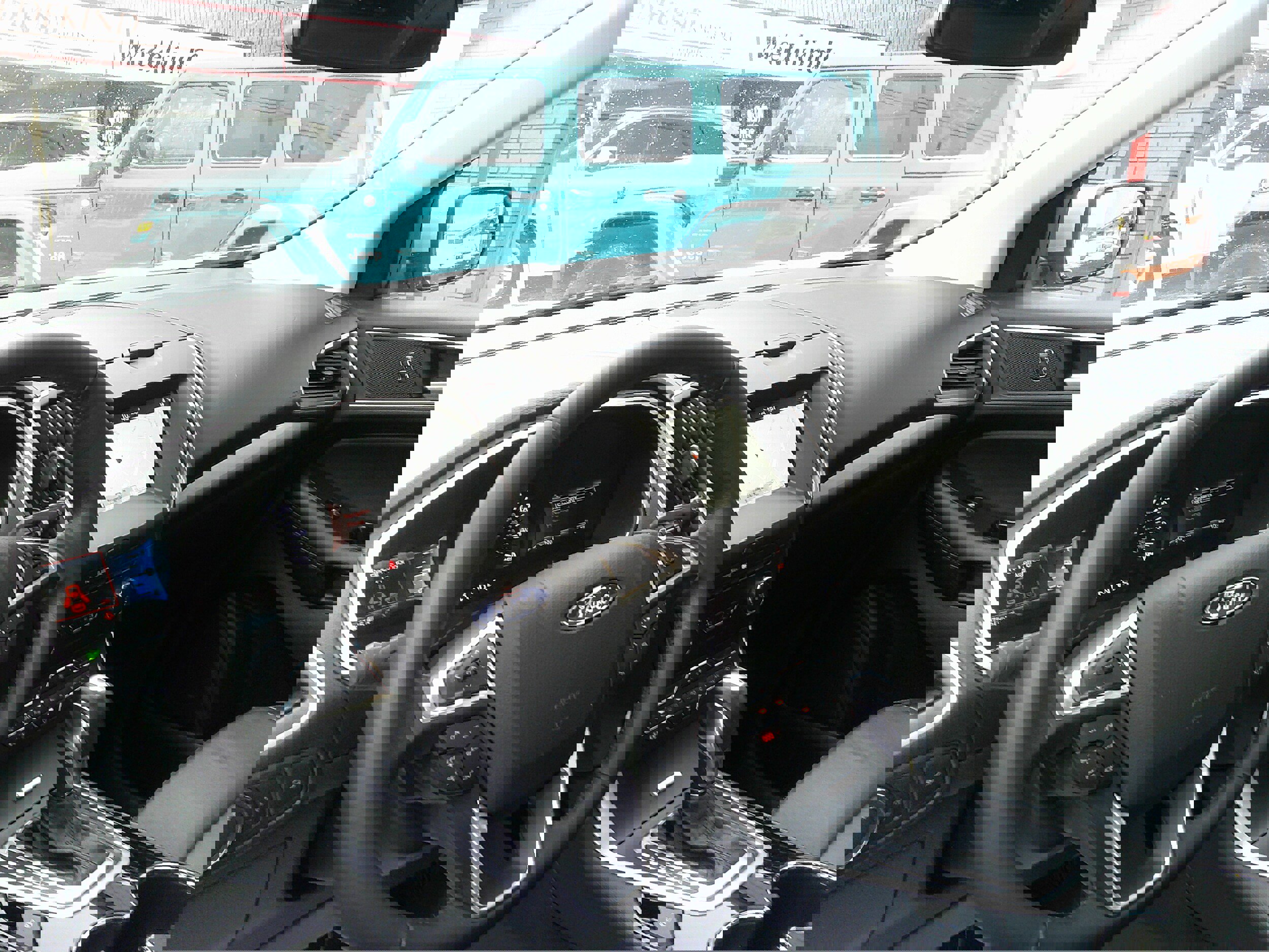 Used 2018 Ford Edge SEL w/ Equipment Group 201A image 21