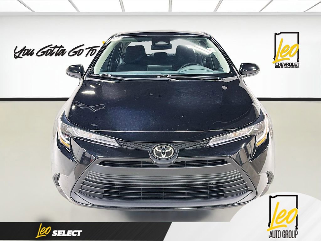 Used 2024 Toyota Corolla LE image 2