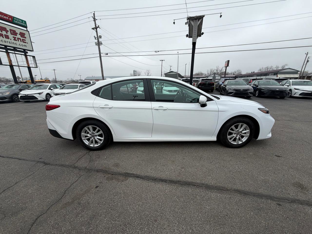 Used 2025 Toyota Camry LE image 6