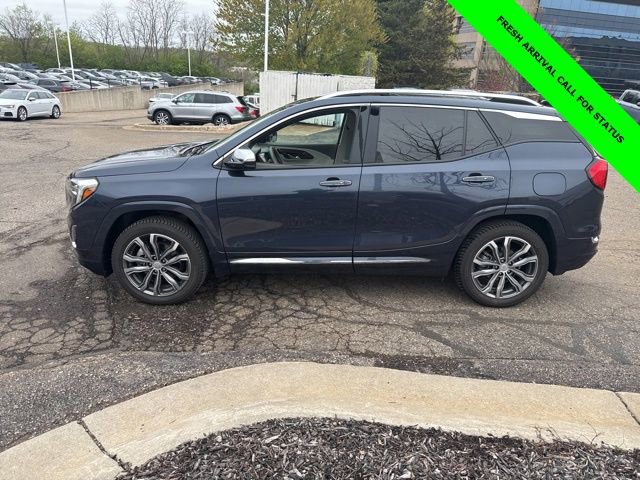 Used 2019 GMC Terrain Denali w/ Advanced Safety Package AWD/4WD image 2