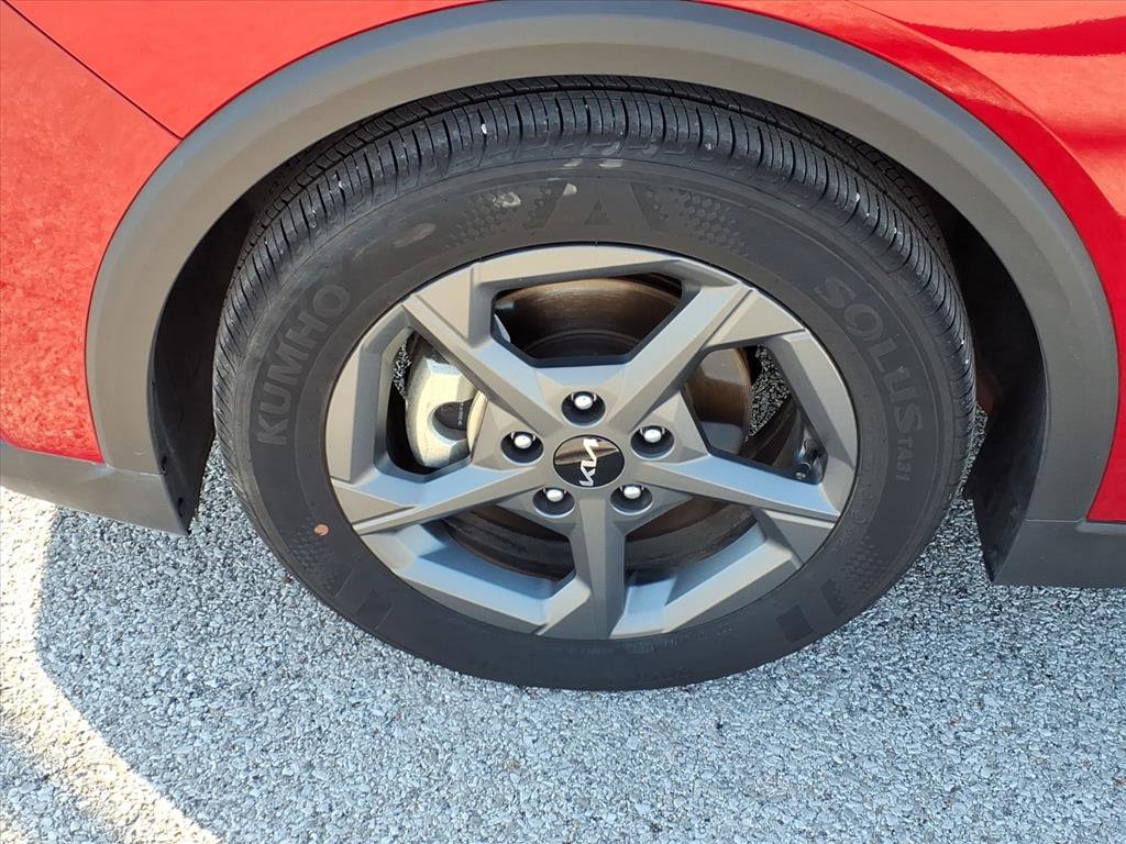 Used 2025 Kia K4 LXS image 10