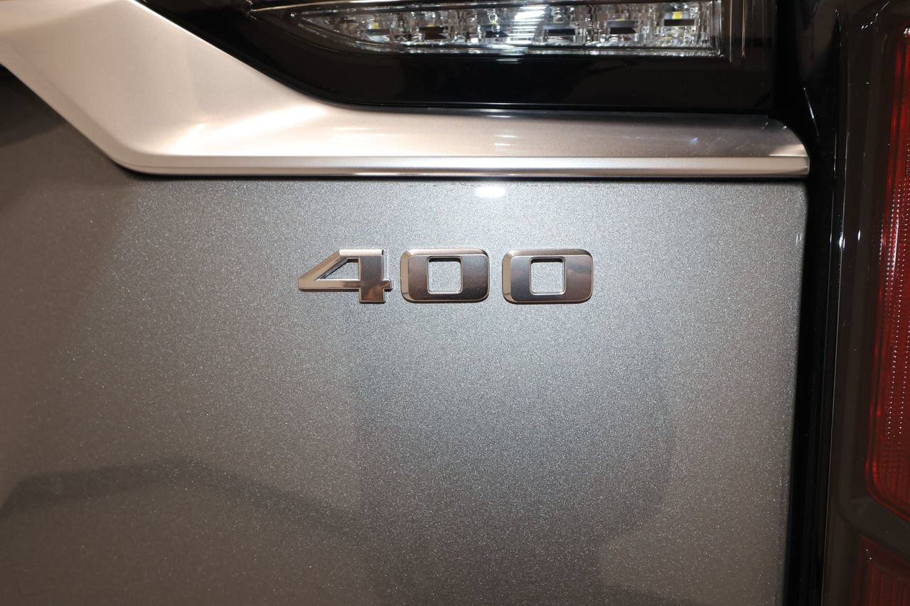 Certified 2025 Cadillac XT6 Sport w/ Platinum Package AWD/4WD image 37