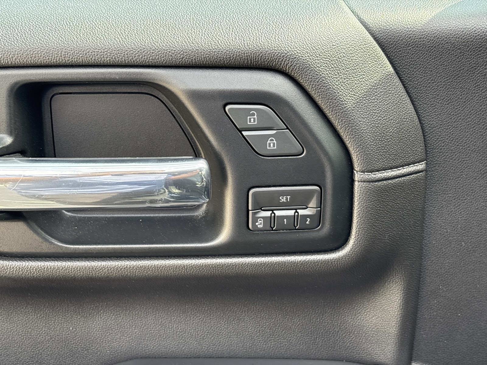 Used 2019 GMC Sierra 1500 SLT w/ SLT Premium Package image 14