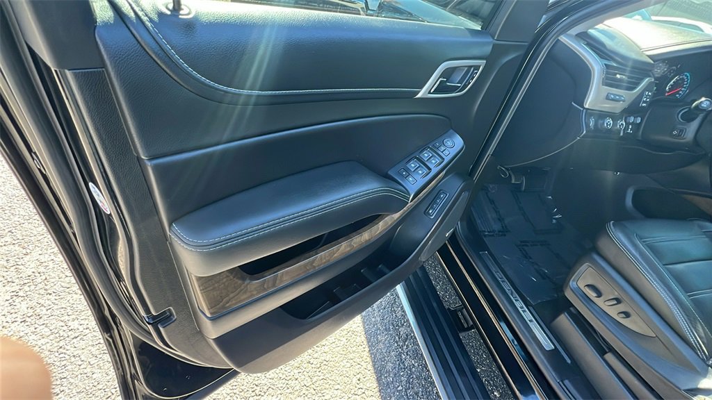 Used 2018 GMC Yukon Denali w/ Denali Ultimate Package image 11