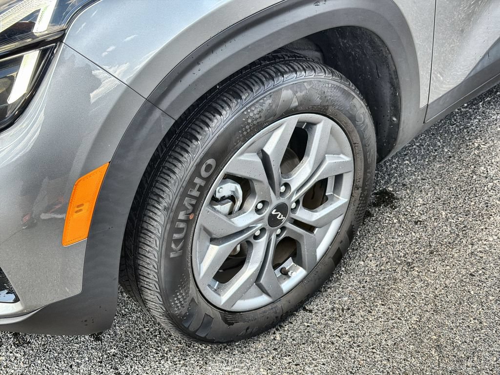 Certified 2024 Kia Seltos S FWD image 10