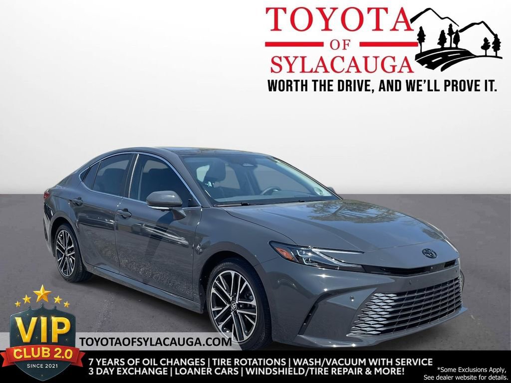 Used 2025 Toyota Camry XLE w/ Premium Plus Package image 1