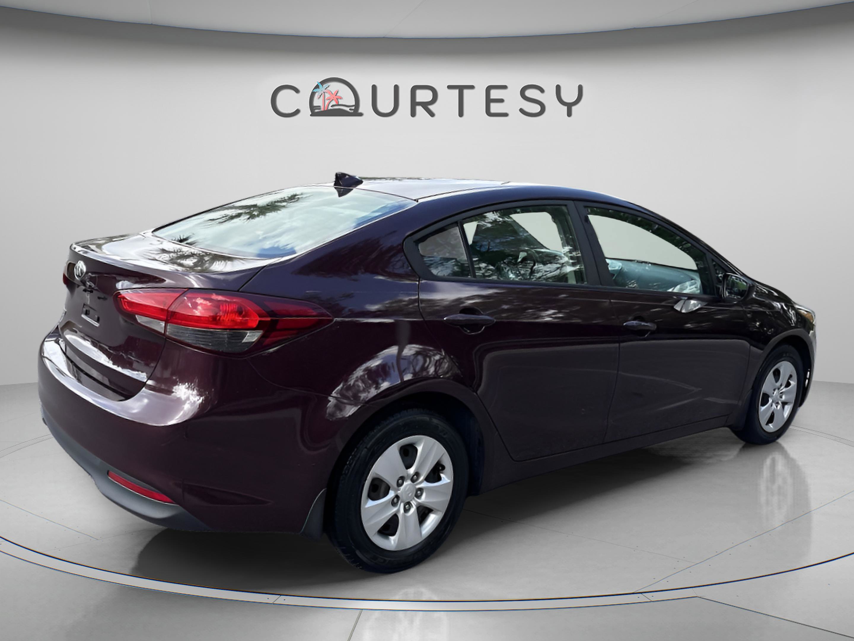 Used 2017 Kia Forte LX FWD image 7