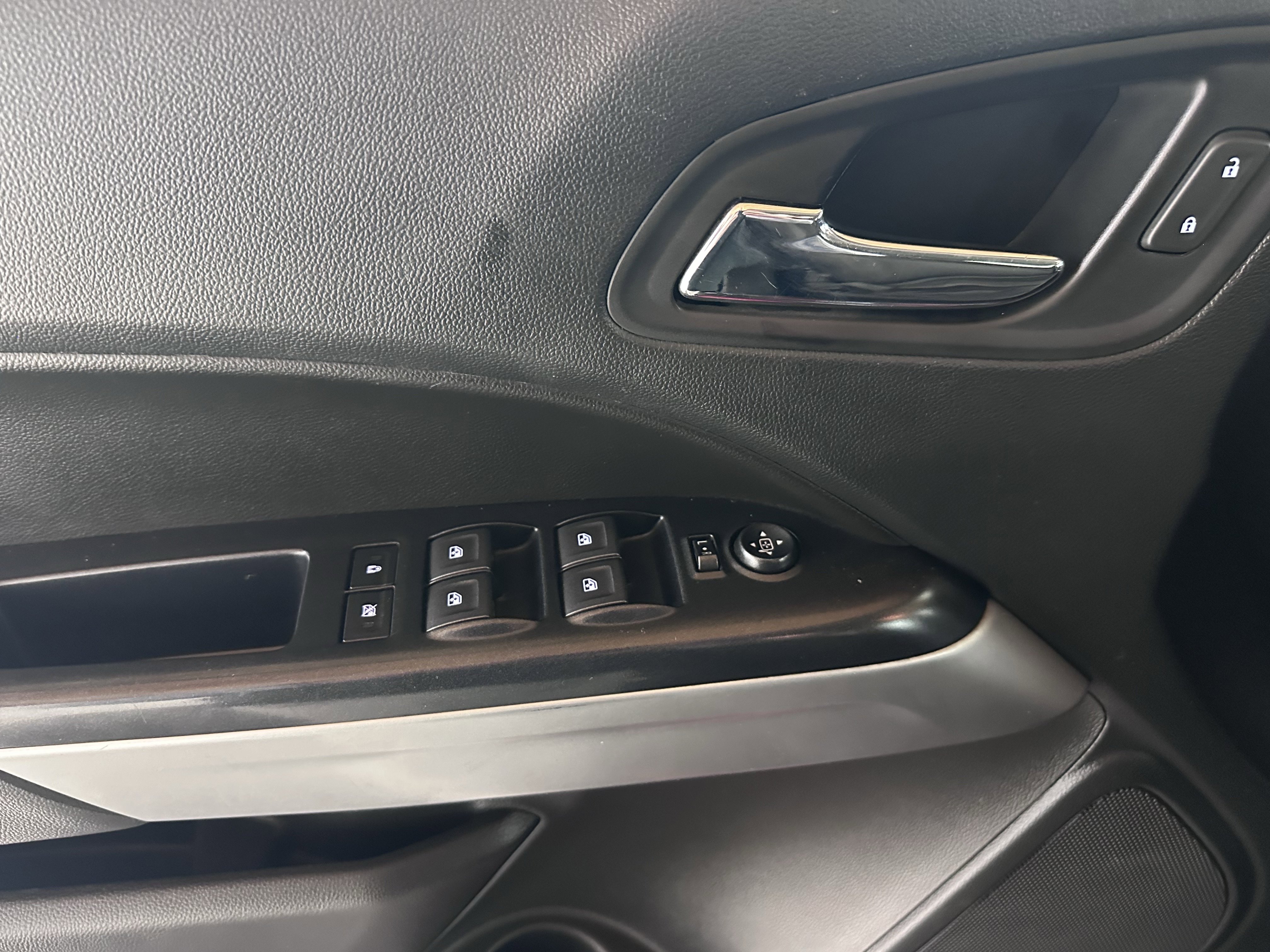 Used 2020 Chevrolet Colorado LT image 39