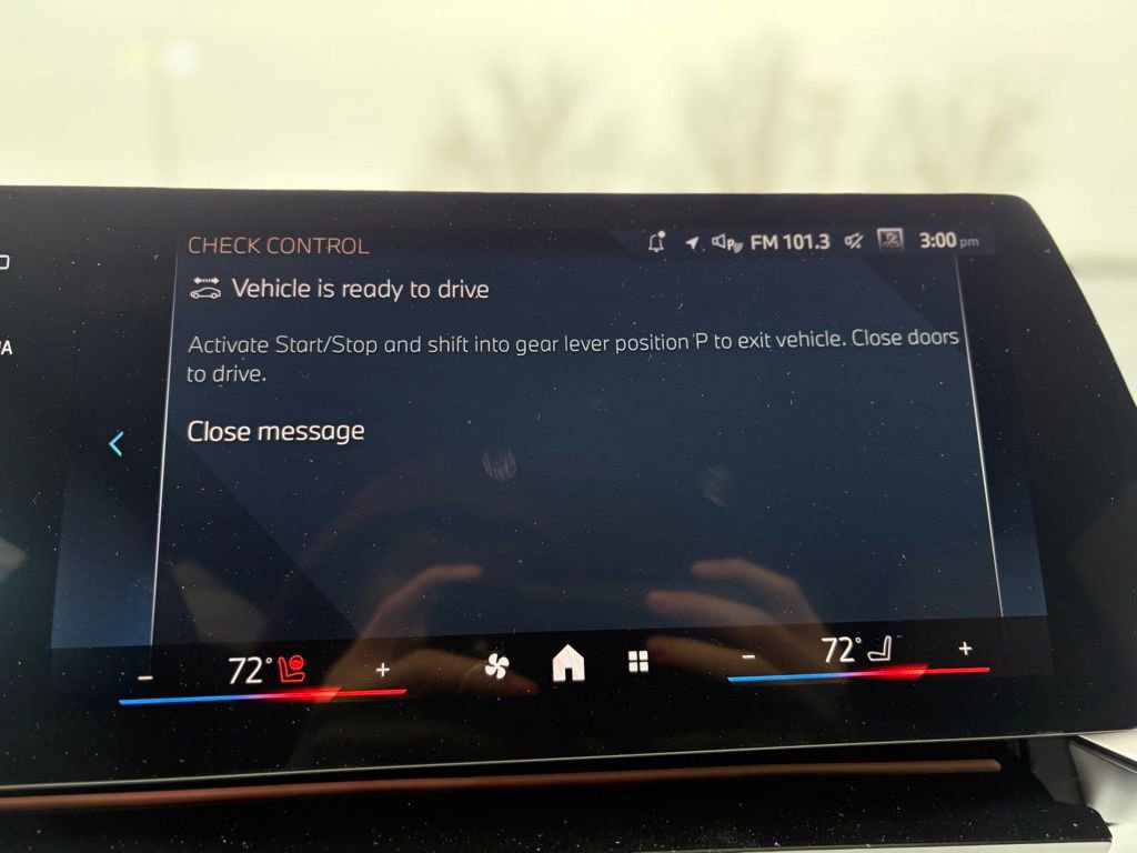 Used 2025 BMW X1 xDrive28i w/ Convenience Package image 24