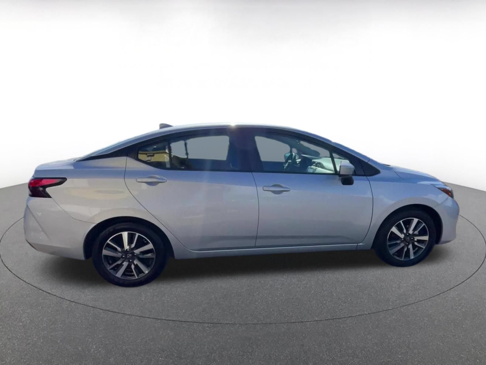 Used 2025 Nissan Versa SV FWD image 15