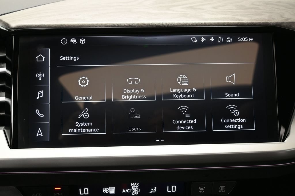 Used 2023 Audi Q4 e-tron Premium Plus AWD/4WD image 27