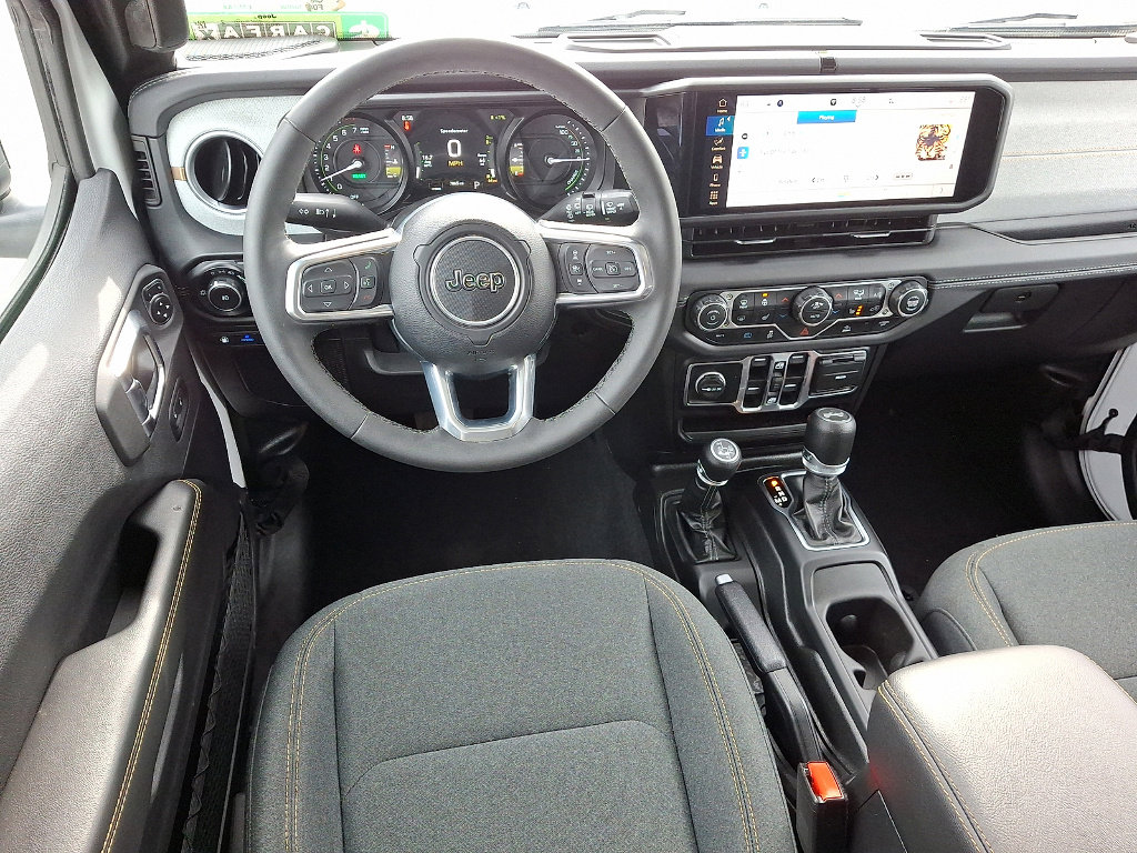 Certified 2025 Jeep Wrangler Unlimited Sahara AWD/4WD image 13