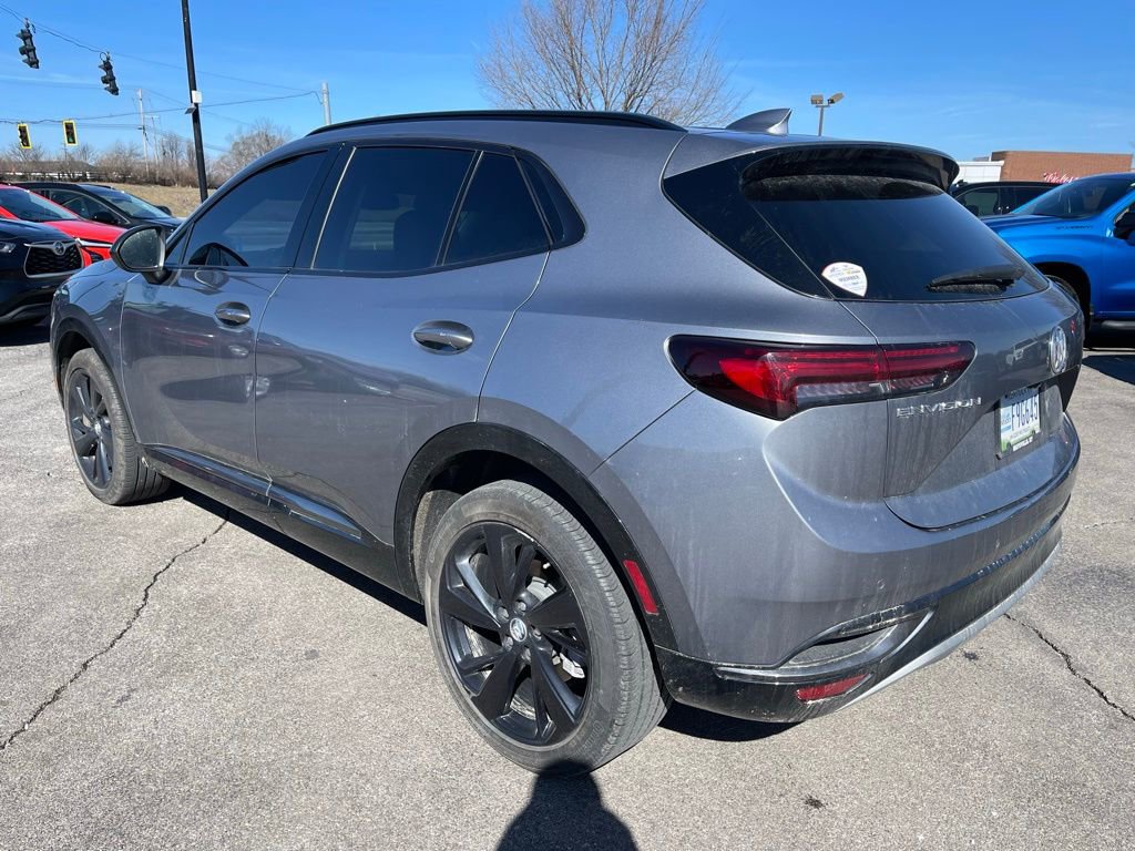 Used 2022 Buick Envision Essence w/ Sport Touring Package image 4