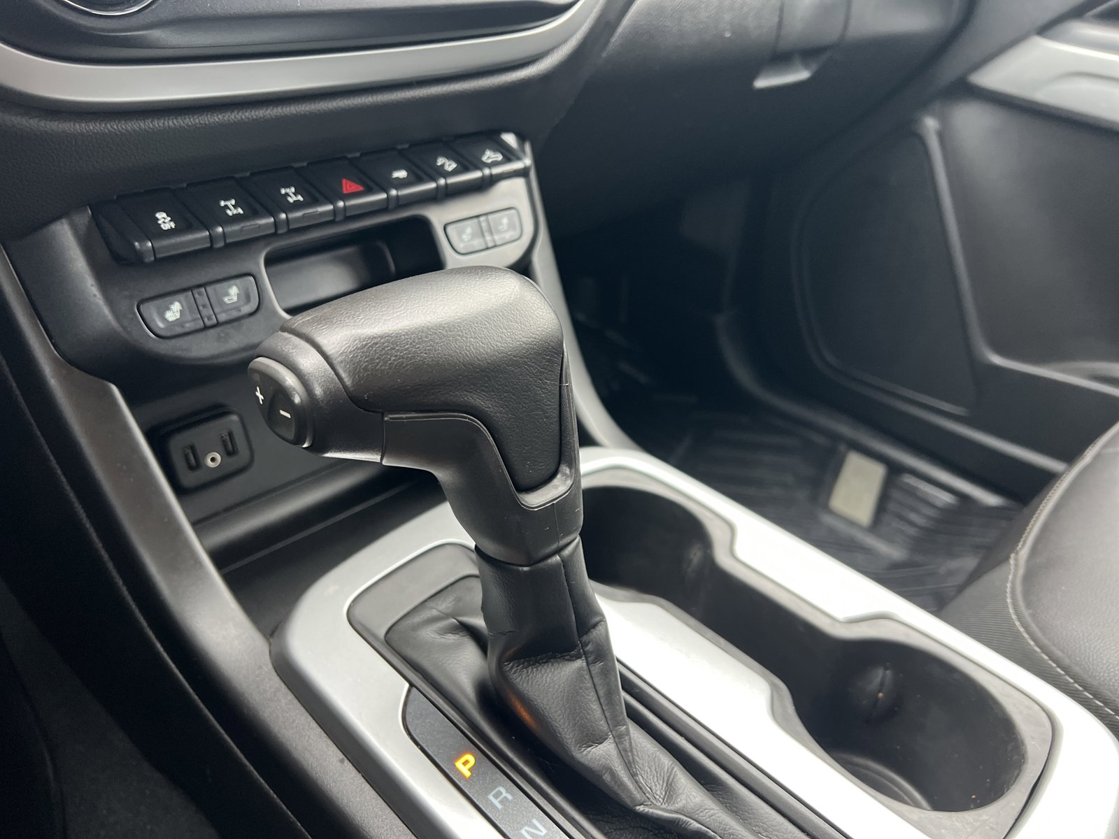 Used 2019 Chevrolet Colorado ZR2 image 14