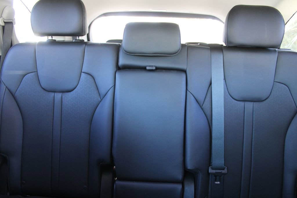 Certified 2023 Kia Sorento S image 54