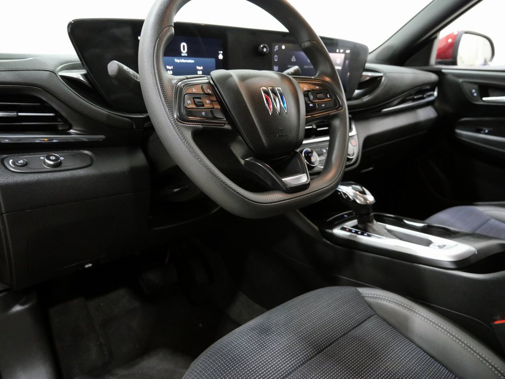 Used 2025 Buick Envista Preferred w/ Convenience II Package image 11