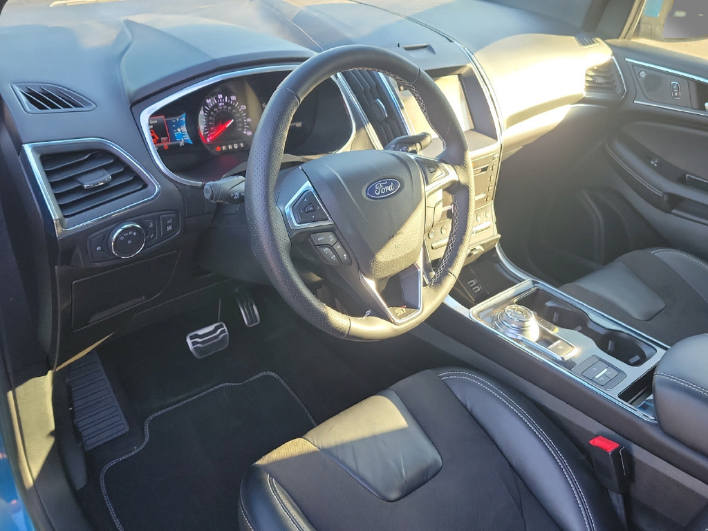 Used 2019 Ford Edge ST w/ Equipment Group 401A AWD/4WD image 18