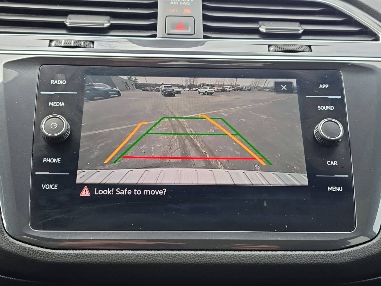 Certified 2023 Volkswagen Tiguan SE image 28