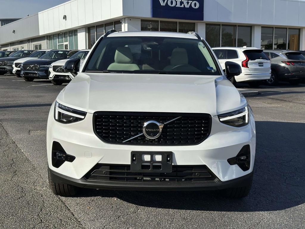 New 2026 Volvo XC40 B5 Ultra w/ Protection Package Premier image 23