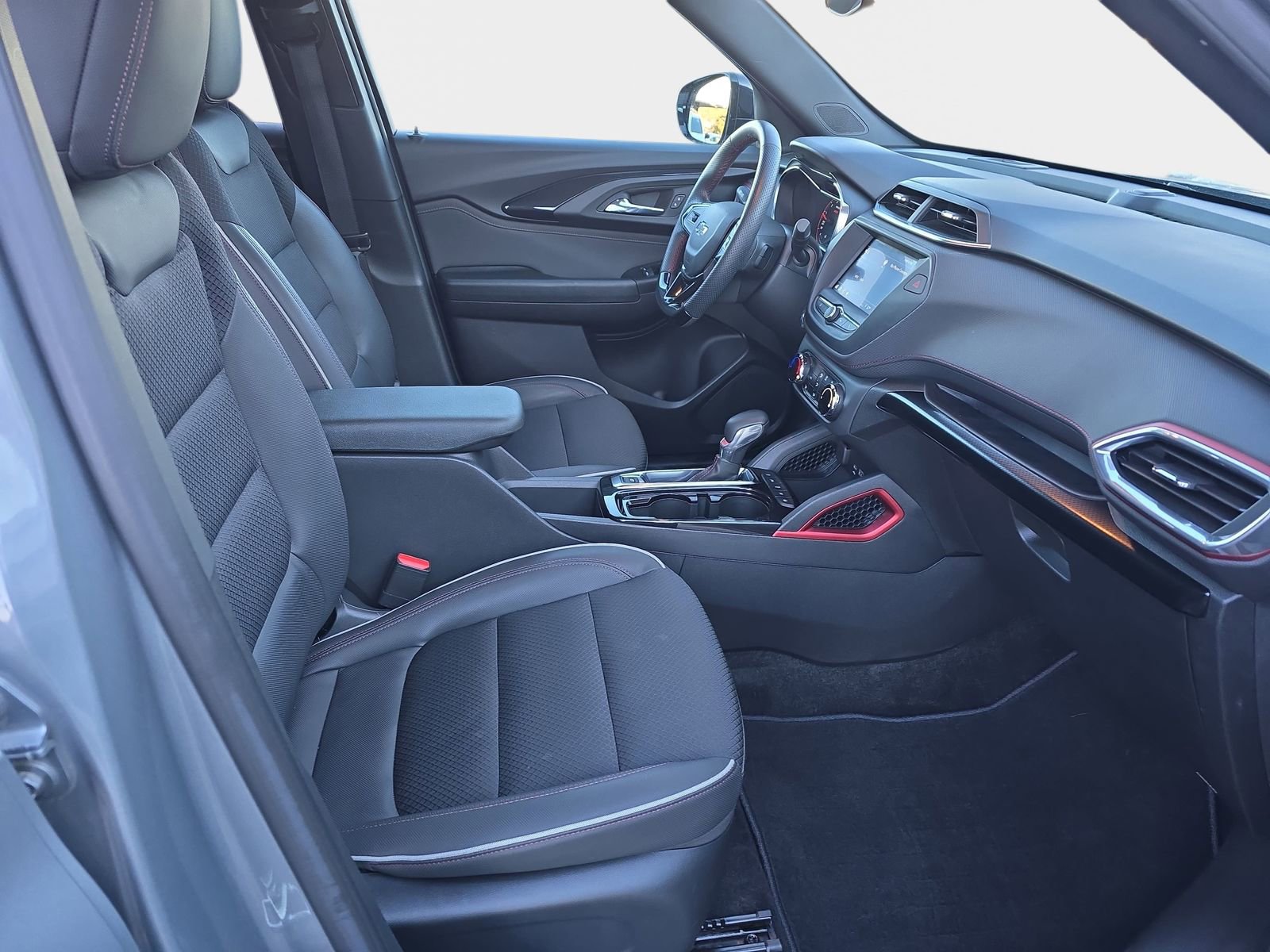 Used 2023 Chevrolet TrailBlazer RS image 12