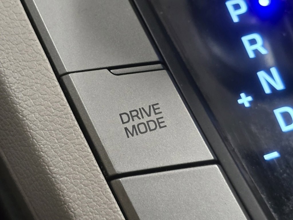 Used 2018 Hyundai Elantra SEL w/ Cargo Package image 6