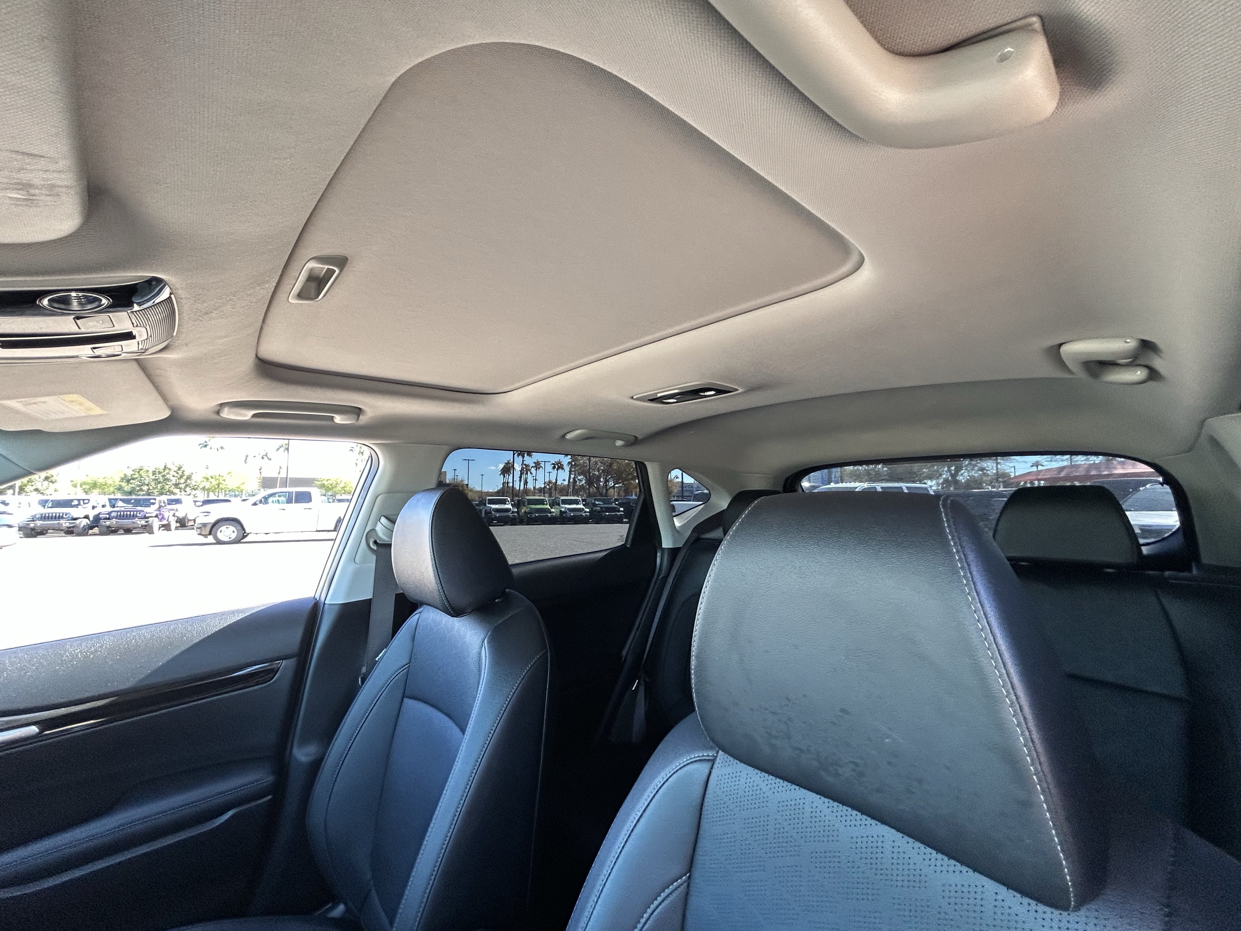 Used 2024 Kia Seltos SX w/ SX Sunroof Package AWD/4WD image 19