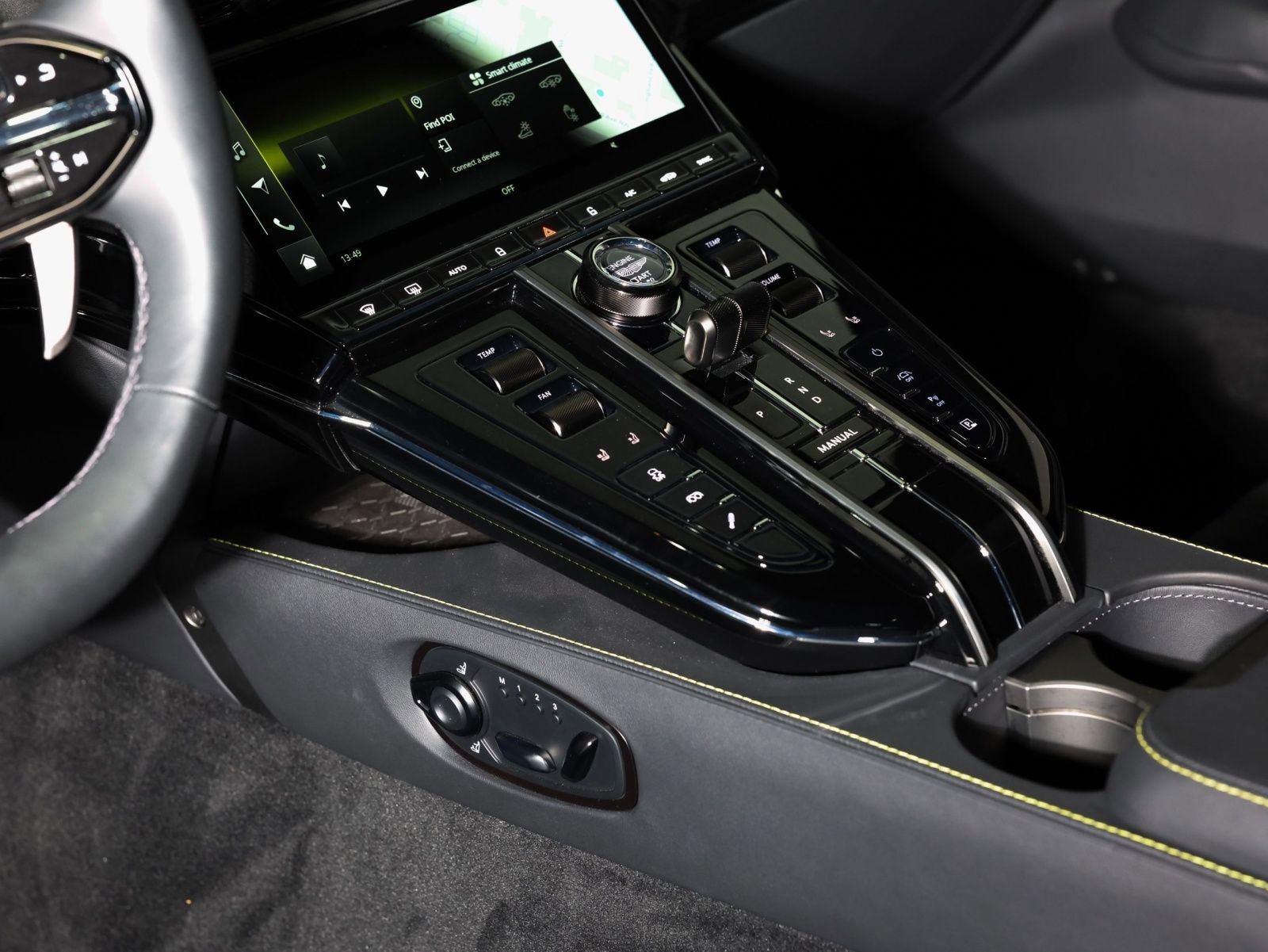 Used 2026 Aston Martin V8 Vantage Coupe RWD image 49