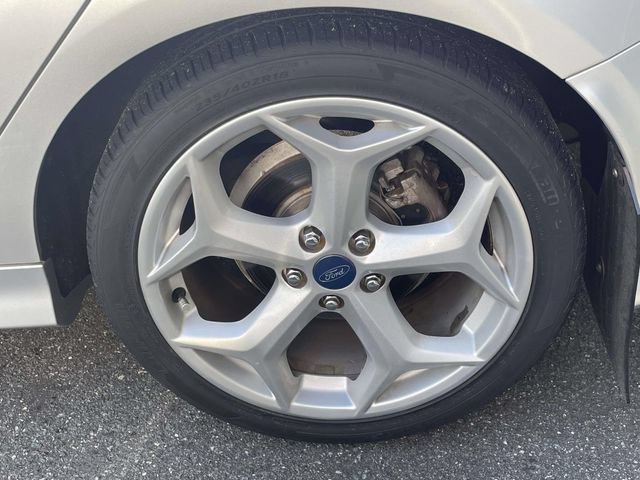 Used 2013 Ford Focus ST FWD image 9
