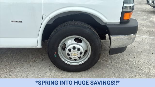 New 2024 Chevrolet Express 3500 w/ Power Convenience Package image 18