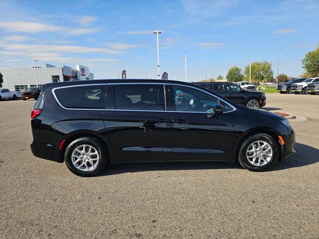 New 2026 Chrysler Voyager LX FWD image 6