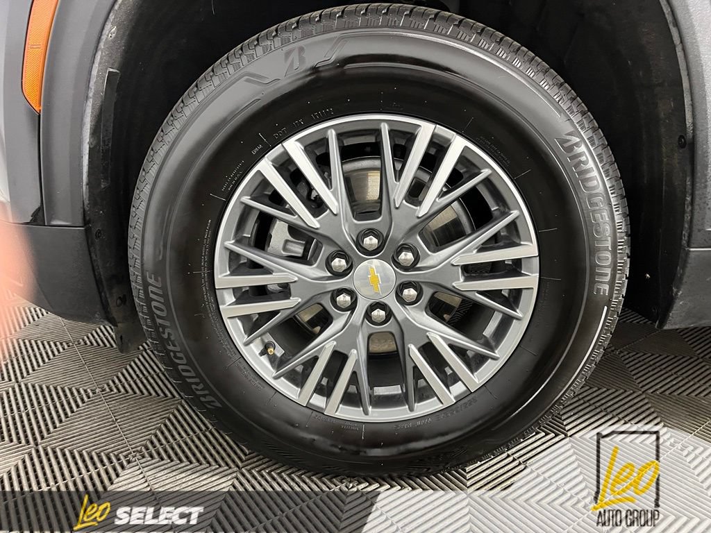 Used 2026 Chevrolet Traverse LT w/ Driver Confidence Package FWD image 31