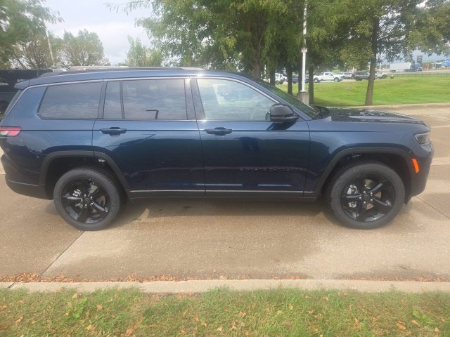New 2027 Jeep Grand Cherokee L Limited AWD/4WD image 5
